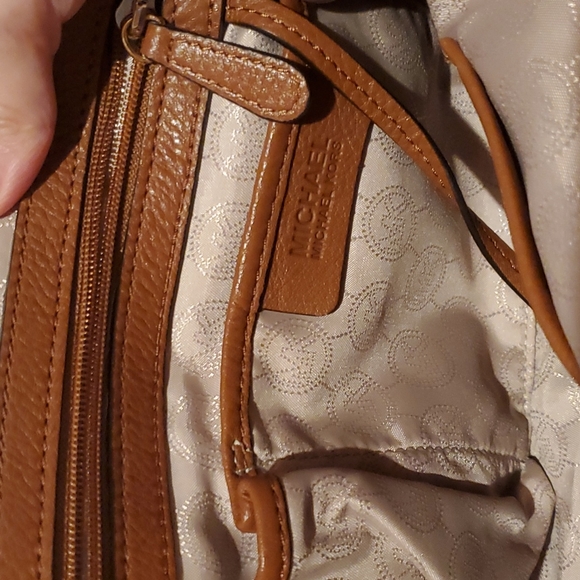 Michael Kors Fulton Tan Hobo Chain Purse - Picture 7 of 14